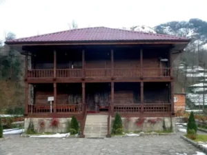 Hüseyinhoca Köyü Sahil Camii