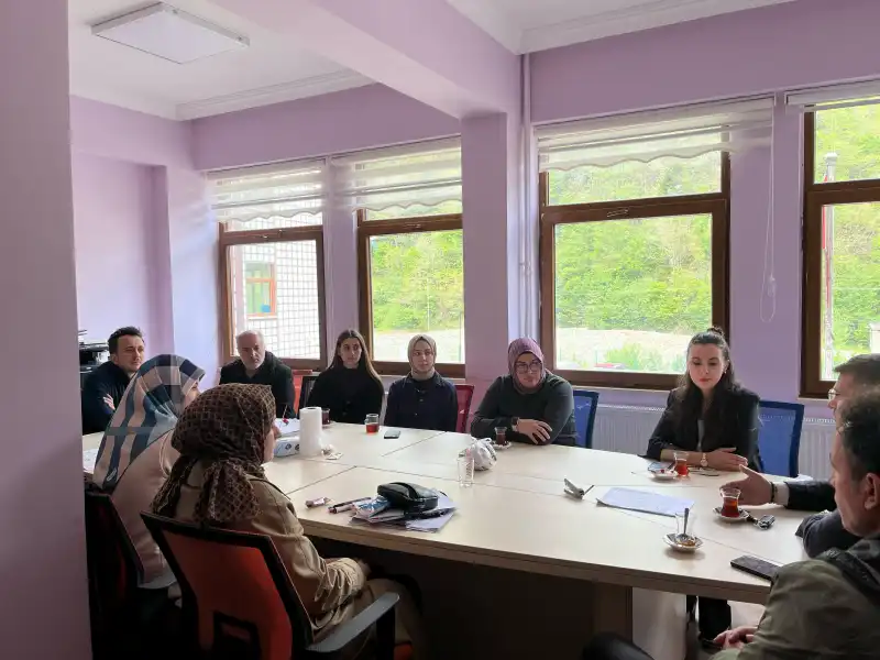 Hemşin'de Nisan Ayı Eğitim Değerlendirme Toplantısı Yapıldı
