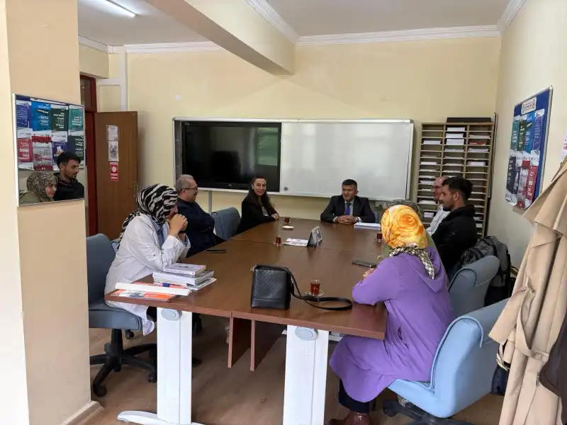 Hemşin'de Nisan Ayı Eğitim Değerlendirme Toplantısı Yapıldı