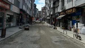 Ardeşen’de Cumhuriyet Caddesi 15 Gün Trafiğe Kapalı Kalacak