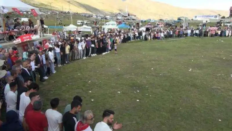 İkizdere'de On Binler Horona Durdu