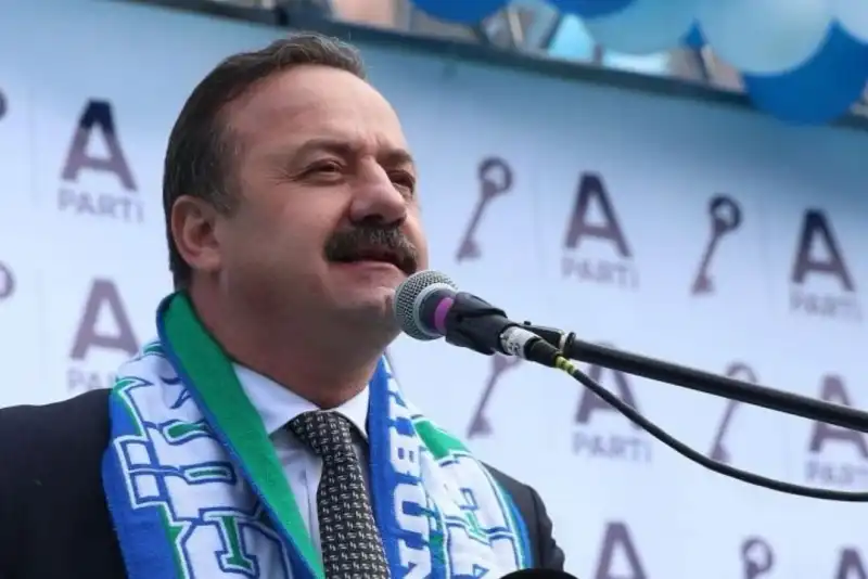Ağıralioğlu: "85 Milyonu Ayağa Kaldırma Sevdasındayız"