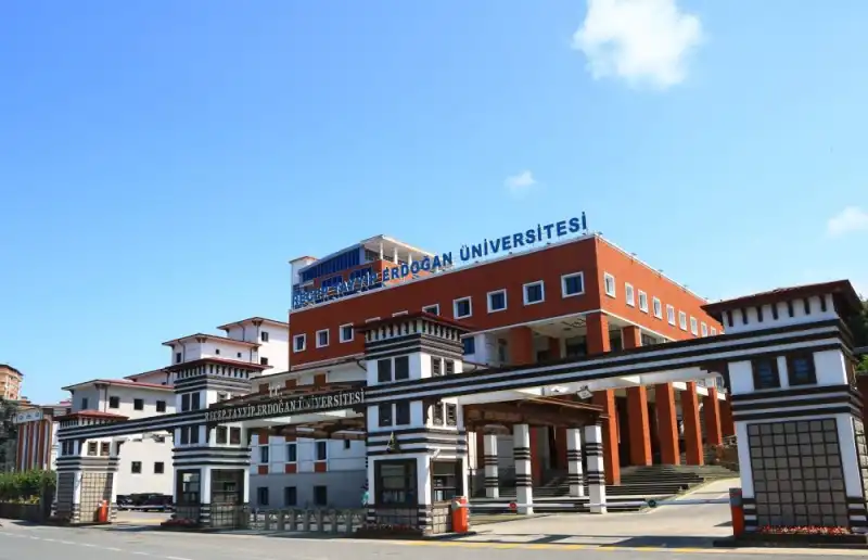 Recep Tayyip Erdoğan Üniversitesi (RTEÜ)