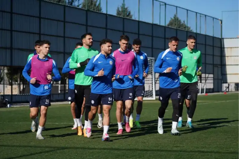 Çaykur Rizespor, Lige Dönüş İçen Antremana Çıktı