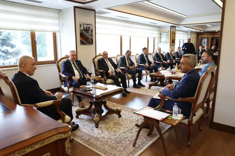 Ticaret Bakanı Rize’de STK’lar ve İş İnsanlarıyla Buluştu