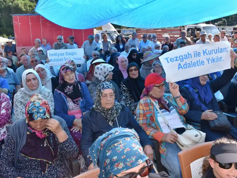 Pazar'da Kafeslere Geçit Vermeyeceğiz