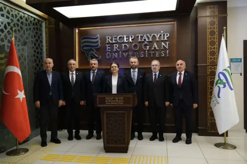 RTEÜ'de ”Yükseköğretim Öğrencilerine Yönelik Ayrımcılığın Önlenmesi” Konferansı Gerçekleştirildi