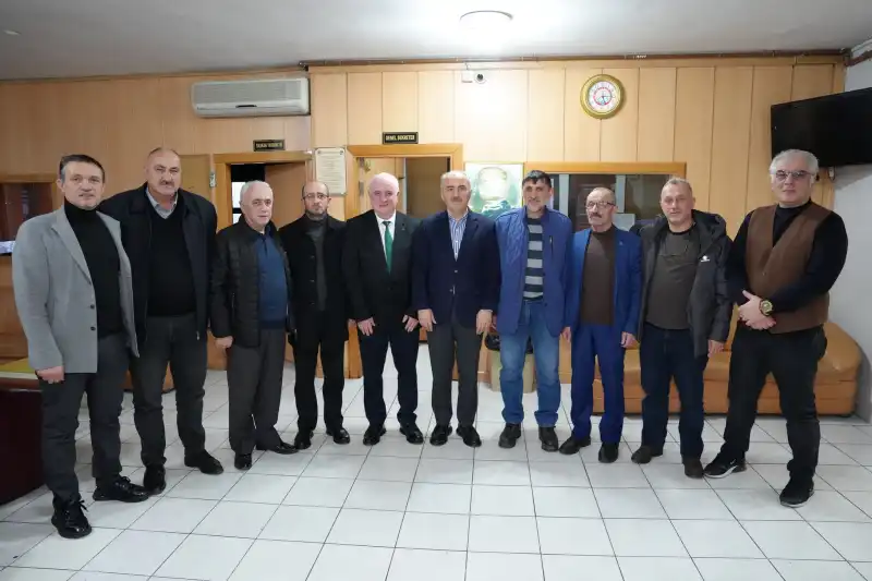 Rize Şoförler Odası'na Rahmi Metin'den Tebrik Ziyareti