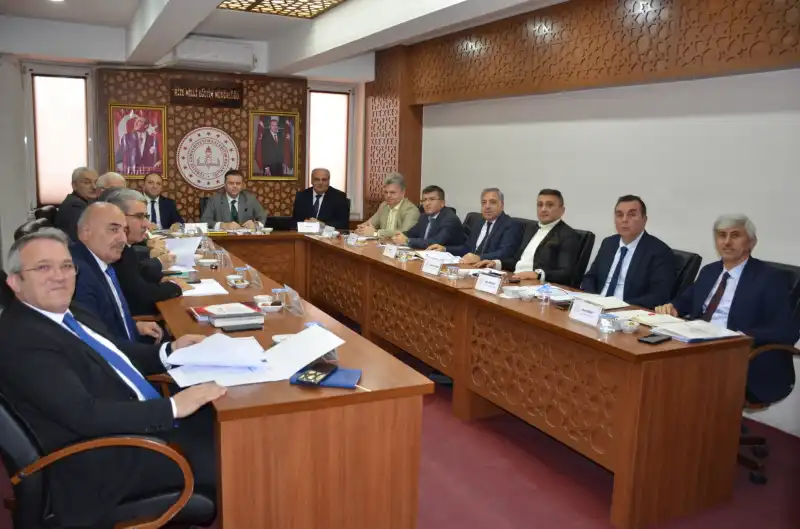 Rize’de Millî Eğitim Müdürleri Toplandı