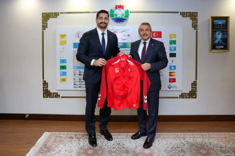 Taha Akgül’den Rize’ye Şampiyona Müjdesi