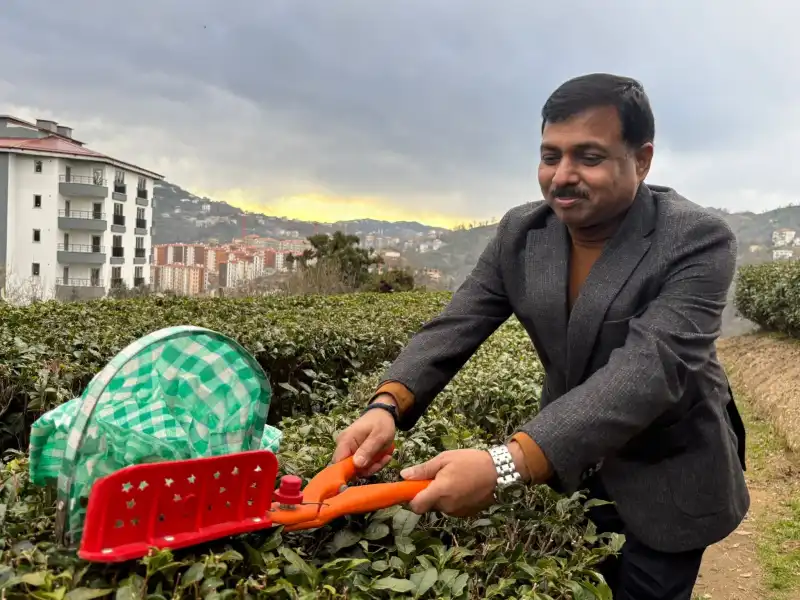 Hindistan’ın Büyükelçisi Muktesh “Günde 7-8 Bardak Çay İçiyorum”