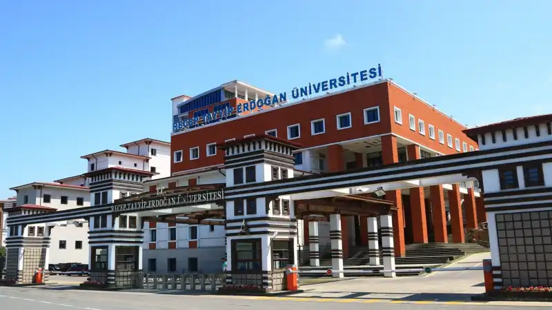 RTEÜ’de Alt Sınıf Derslerine Devam Şartı Yeniden Düzenlendi