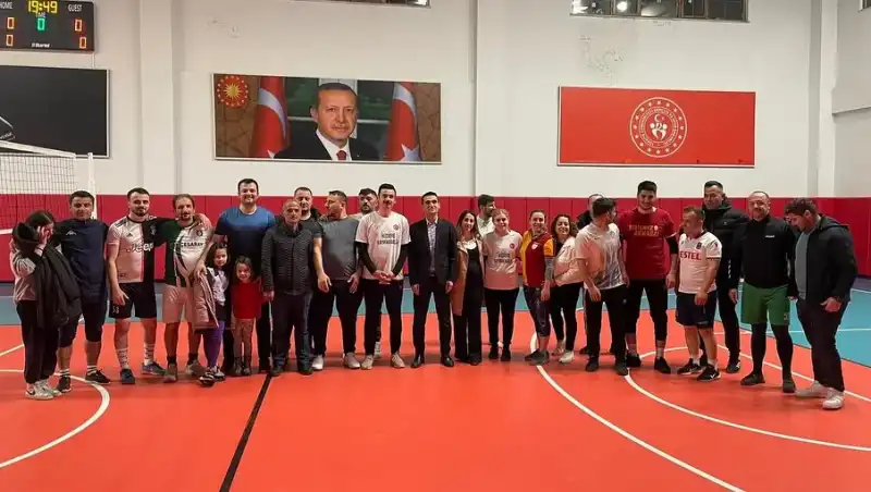 İkizdere Voleybol Turnuvası Sona Erdi