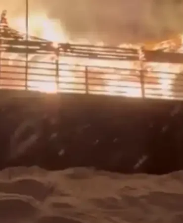 İkizdere’de Gece Yangını: Tahta Ev Küle Döndü