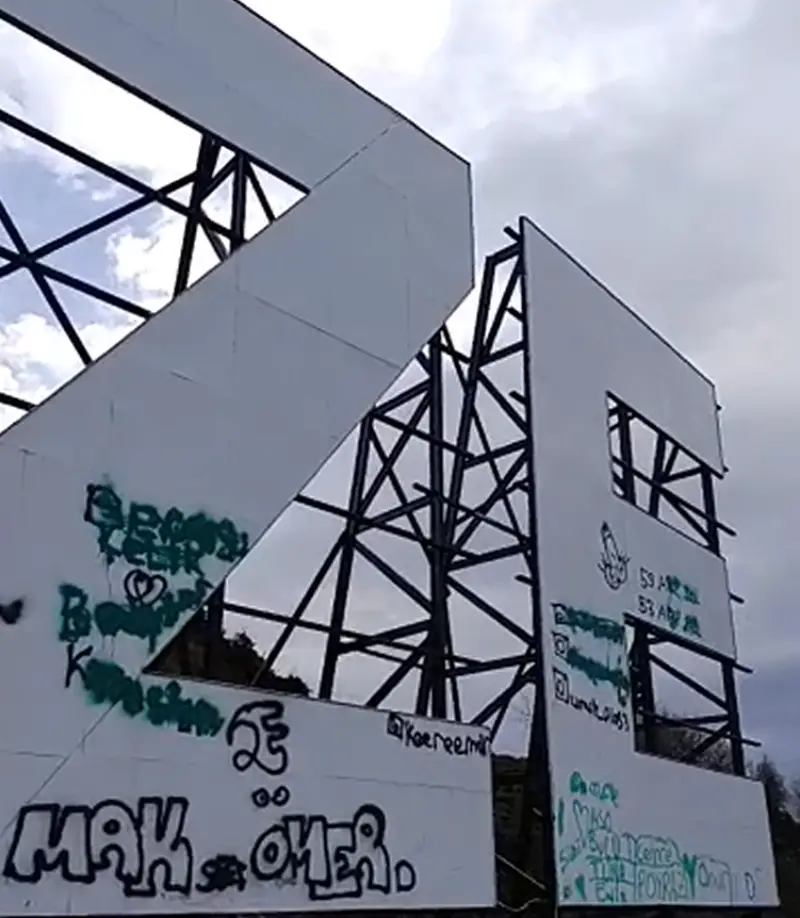 Rize’deki Dev “Rize” Yazısı Tahrip Edildi