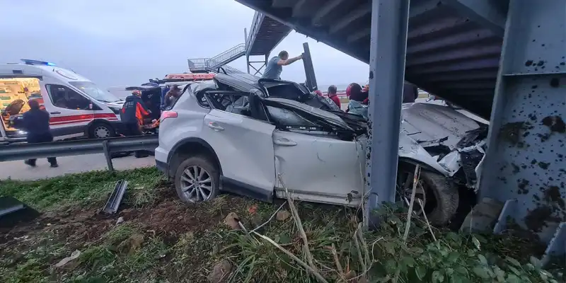 Fındıklı’da Üst Geçide Çarpan Araçtaki İmam Hayatını Kaybetti