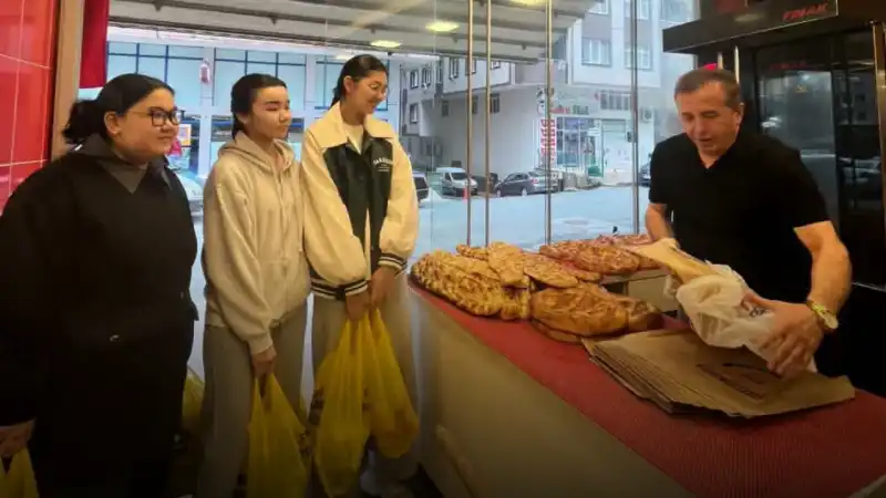 Rize’de “Askıda Pide” Uygulaması