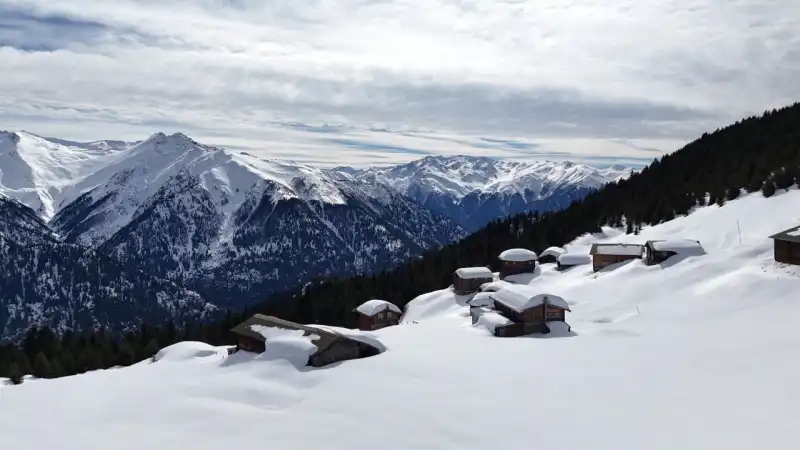 Rize'de Kaçkar Dağları ve Yaylalardaki Kar Manzarası Dronla Görüntülendi