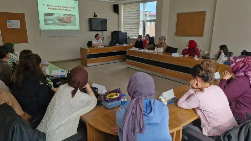 Rize’de Anne Sütü ve Emzirme Danışmanlığı Eğitimi Düzenlendi