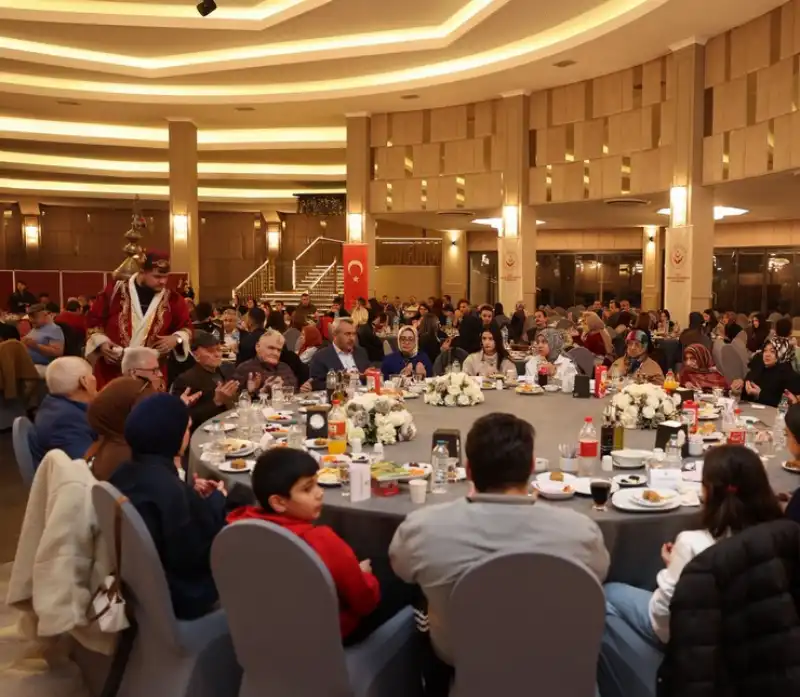 Rize’de Gönül Sofrası Kültürpark’ta Kuruldu