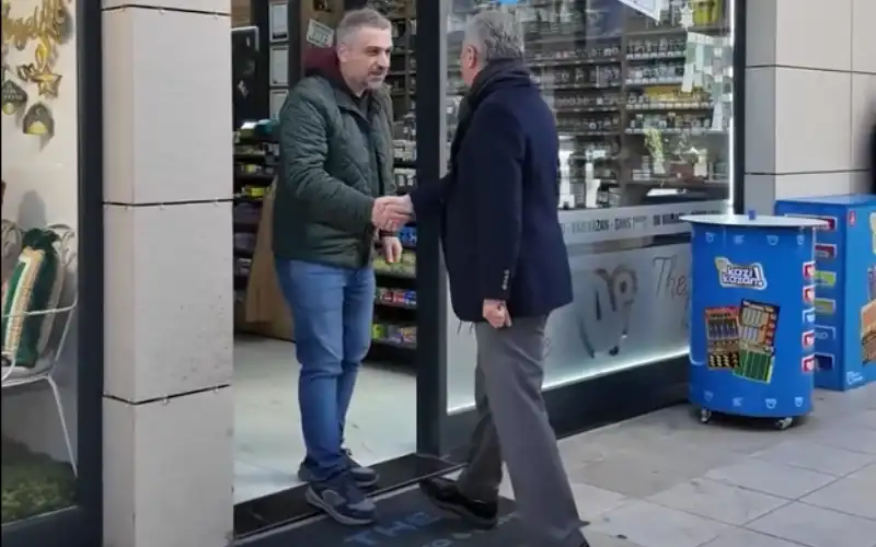 Başkan Metin’den Çarşı AVM’de Esnaf ve Vatandaşlara Ziyaret