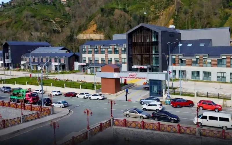 Güneysu Devlet Hastanesi Yeni Binasında Hizmete Başladı