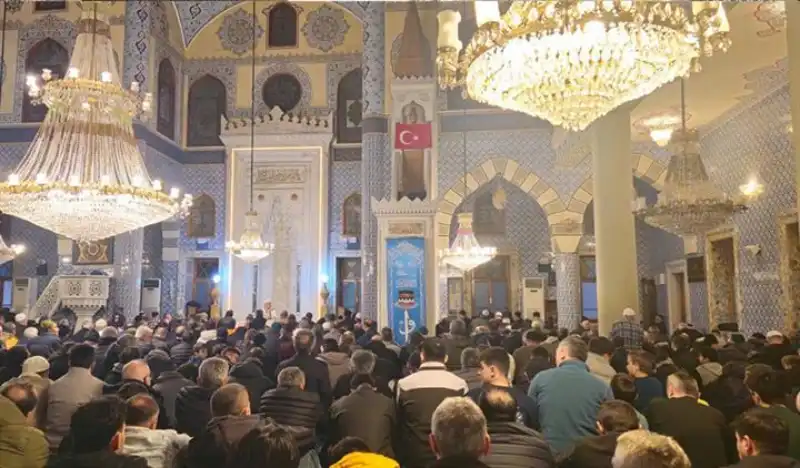 Rize’de Kadir Gecesi Dualarla İdrak Edildi