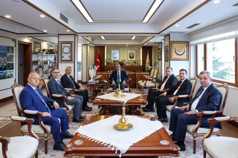 Sağlık Bakanı Kemal Memişoğlu Rize Valiliği’ni Ziyaret Etti