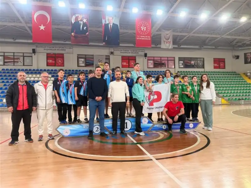 Rize’de Küçük Raketler Sahne Aldı