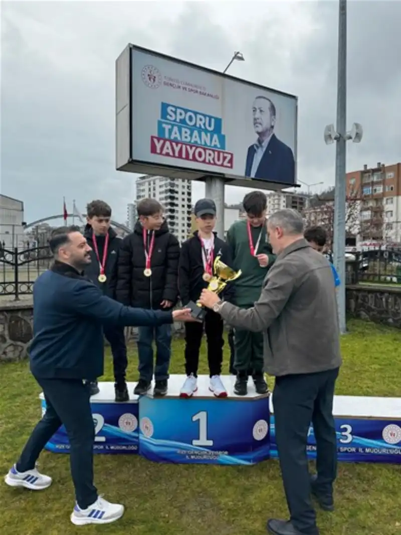 Rize’de Geleceğin Şampiyonları Pistte