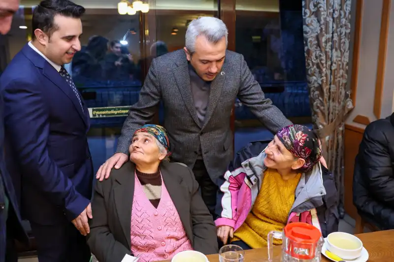 Vali Baydaş Çamlıhemşin’de Vatandaşlarla İftar Sofrasında Buluştu
