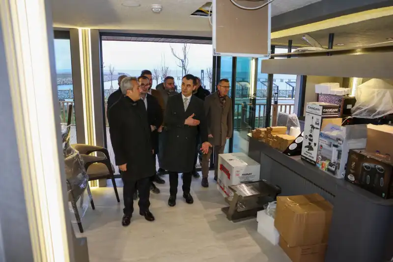 Rize Valisi Pazar'da