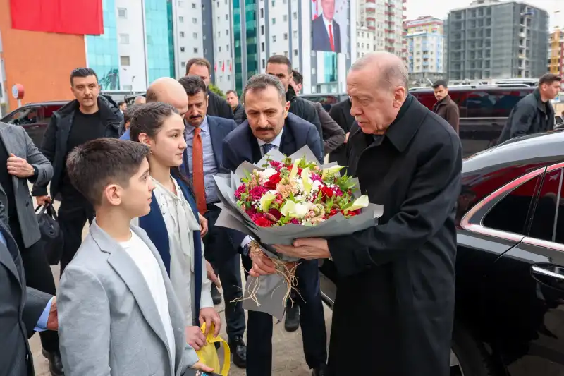 Cumhurbaşkanı Erdoğan’dan Rize Valiliği’ne Ziyaret