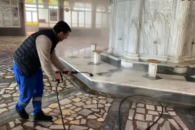 Rize'de Bayram Öncesi Cami ve Parklar Tertemiz