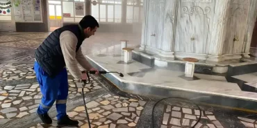 Rize'de Bayram Öncesi Cami ve Parklar Tertemiz