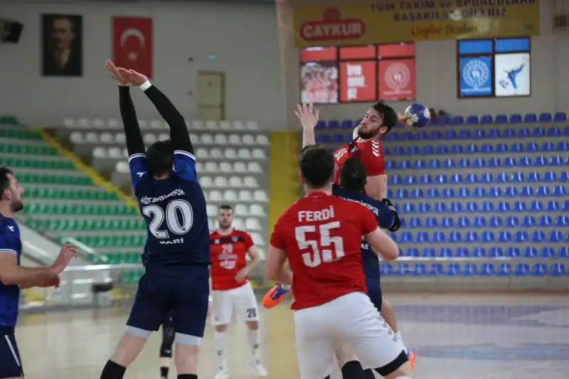 Rize Derbisinde Kazanan Rize Belediyesi Spor Kulübü Oldu