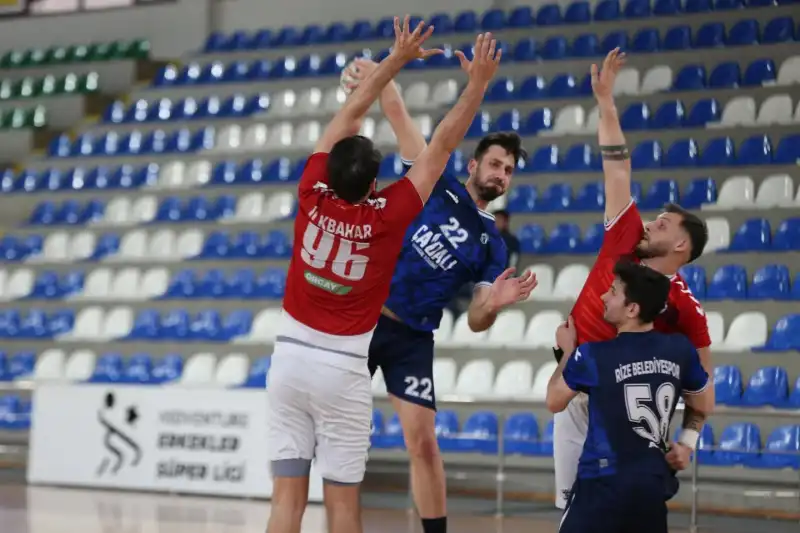 Rize Derbisinde Kazanan Rize Belediyesi Spor Kulübü Oldu