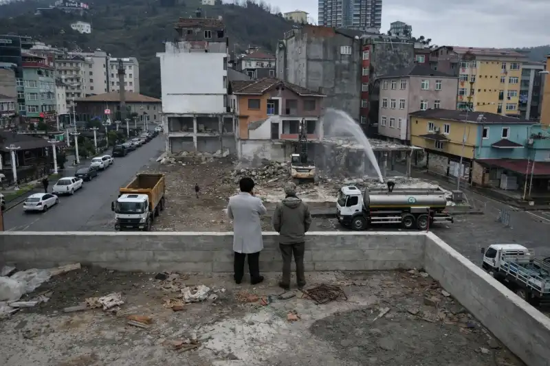 Çayeli’nde Kentsel Dönüşüm Hız Kazandı