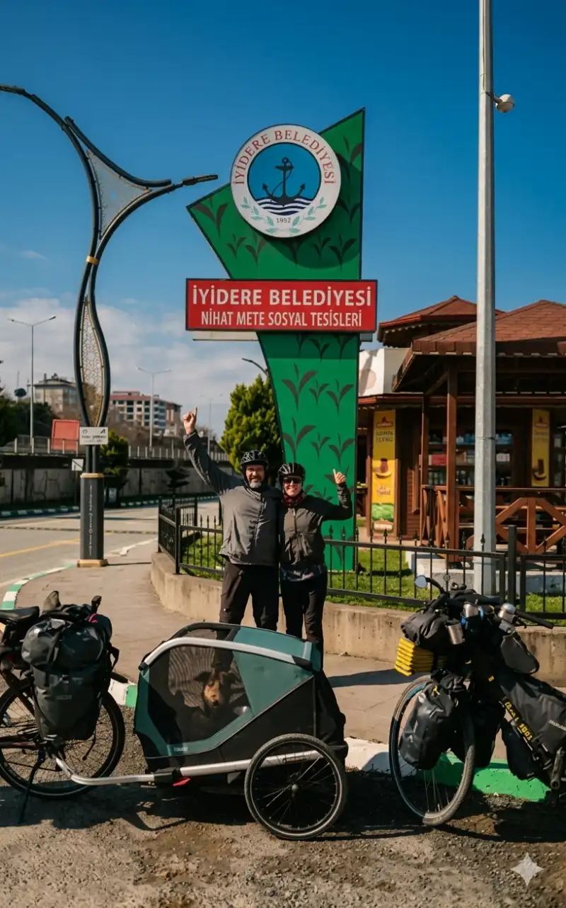 İspanyol Bisikletli Gezginlere İyidere’de Sıcak Karşılama