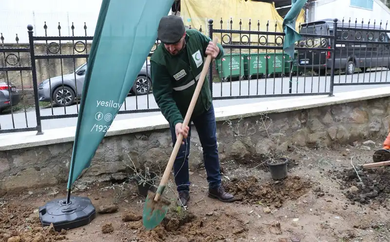 Rize’de Yeşilay Haftası Kapsamında Fidan Dikim Töreni Düzenlendi