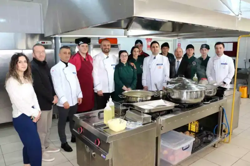 İyidere’de Lise Öğrencilerinden Örnek Dayanışma