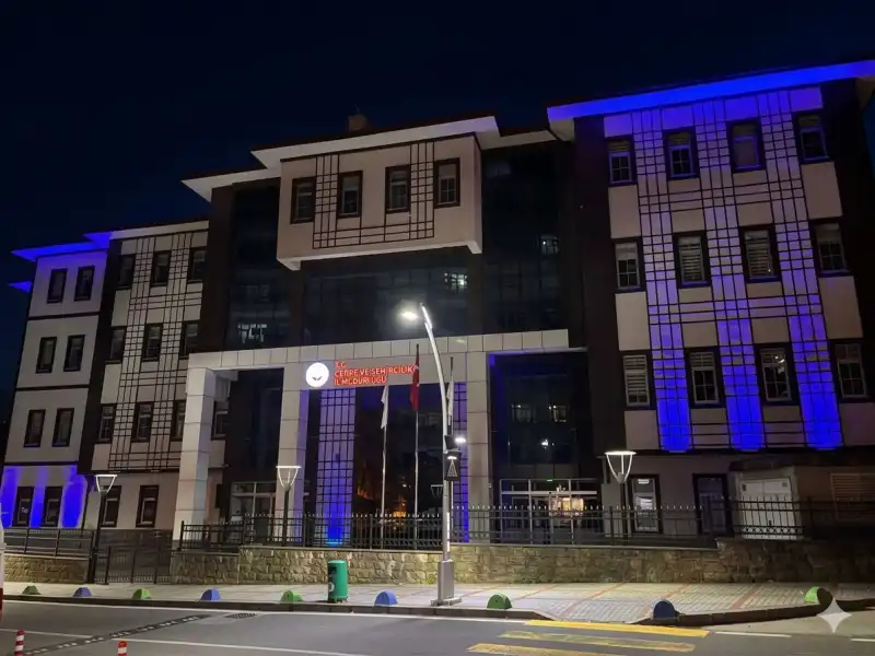 Rize, Maviye Büründü