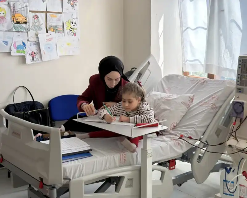 Rize'de Diyaliz Hastası 13 Yaşındaki Melek’e Eğitim Desteği