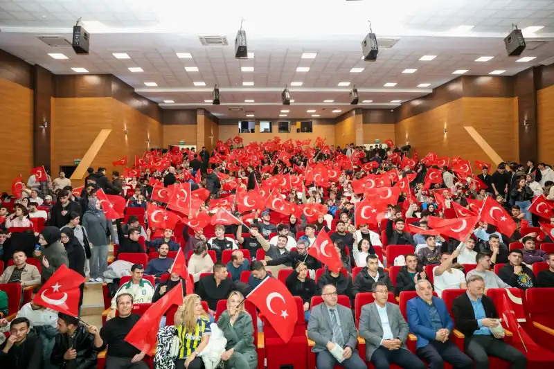 Rize’de Milli Coşku: Galibiyet Sevinci Birlikte Yaşandı