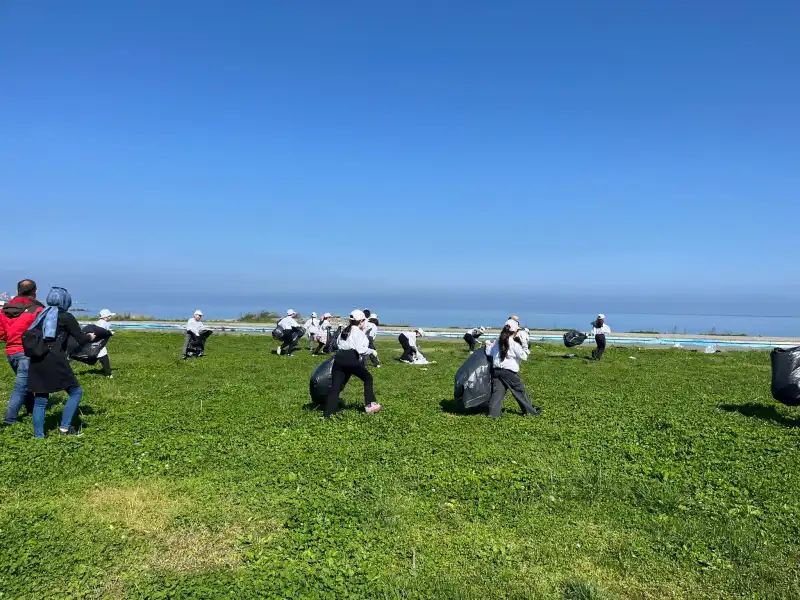 Rize’de Öğrencilerden Çevreye Duyarlı Örnek Etkinlik
