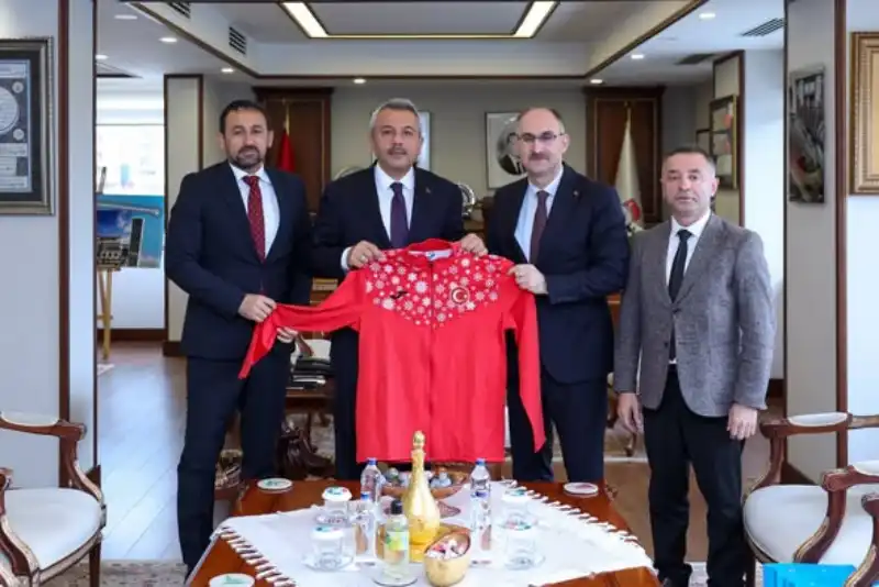 Rize Valiliği’nde Yoğun Ziyaret Trafiği