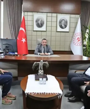 Ardeşen Anadolu İmam Hatip Lisesi Bölge Şampiyonu Oldu