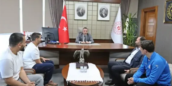 Ardeşen Anadolu İmam Hatip Lisesi Bölge Şampiyonu Oldu