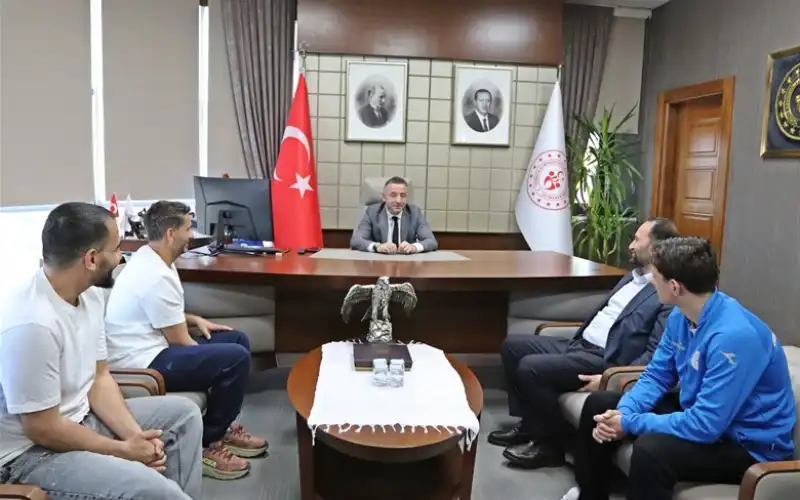 Ardeşen Anadolu İmam Hatip Lisesi Bölge Şampiyonu Oldu