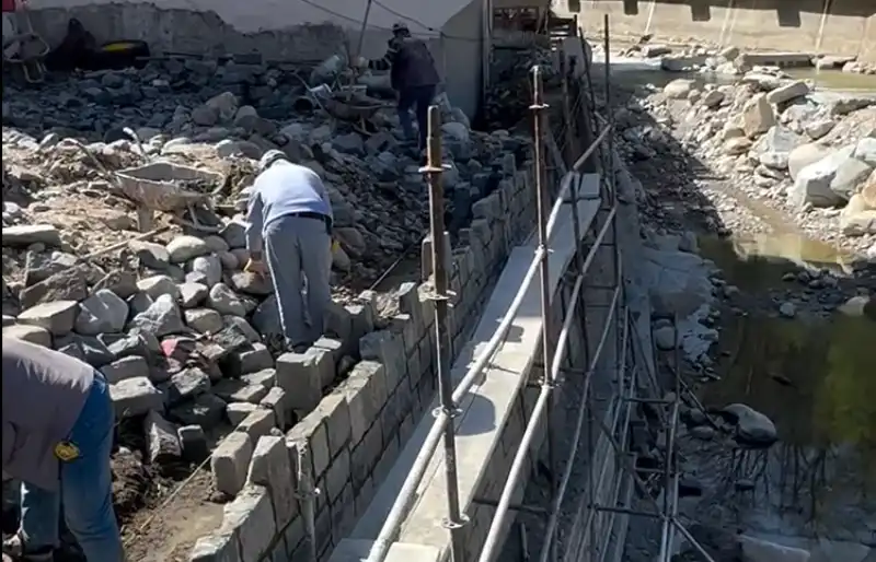 İkizdere’de Merkez Köprü Yenileme Çalışmaları Sürüyor